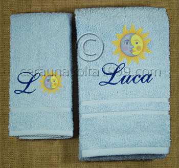 Asciugamani personalizzati ricamati con nome, iniziale. Motivo "Moon&Sun".
