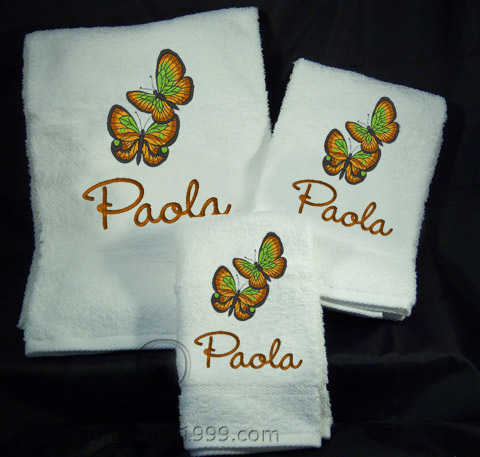 Completo bagno 3 pezzi ricamato personalizzato.