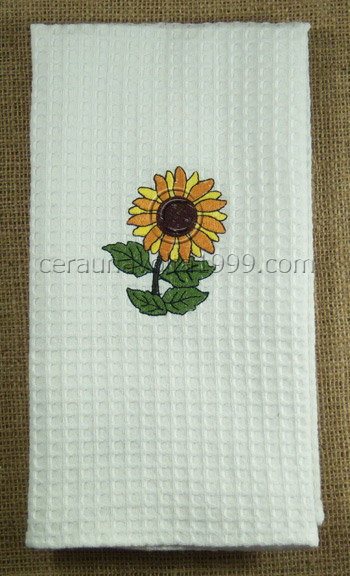 Asciughino nido d'ape ricamato "Girasole".
