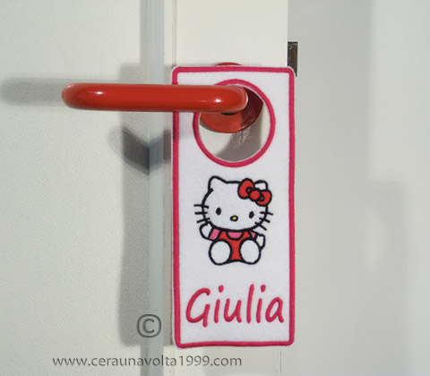 Segnaporta personalizzato con nome KELLO KITTY